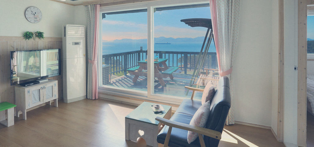 13 Ohoo Pension Hotel Namhae Exterior foto